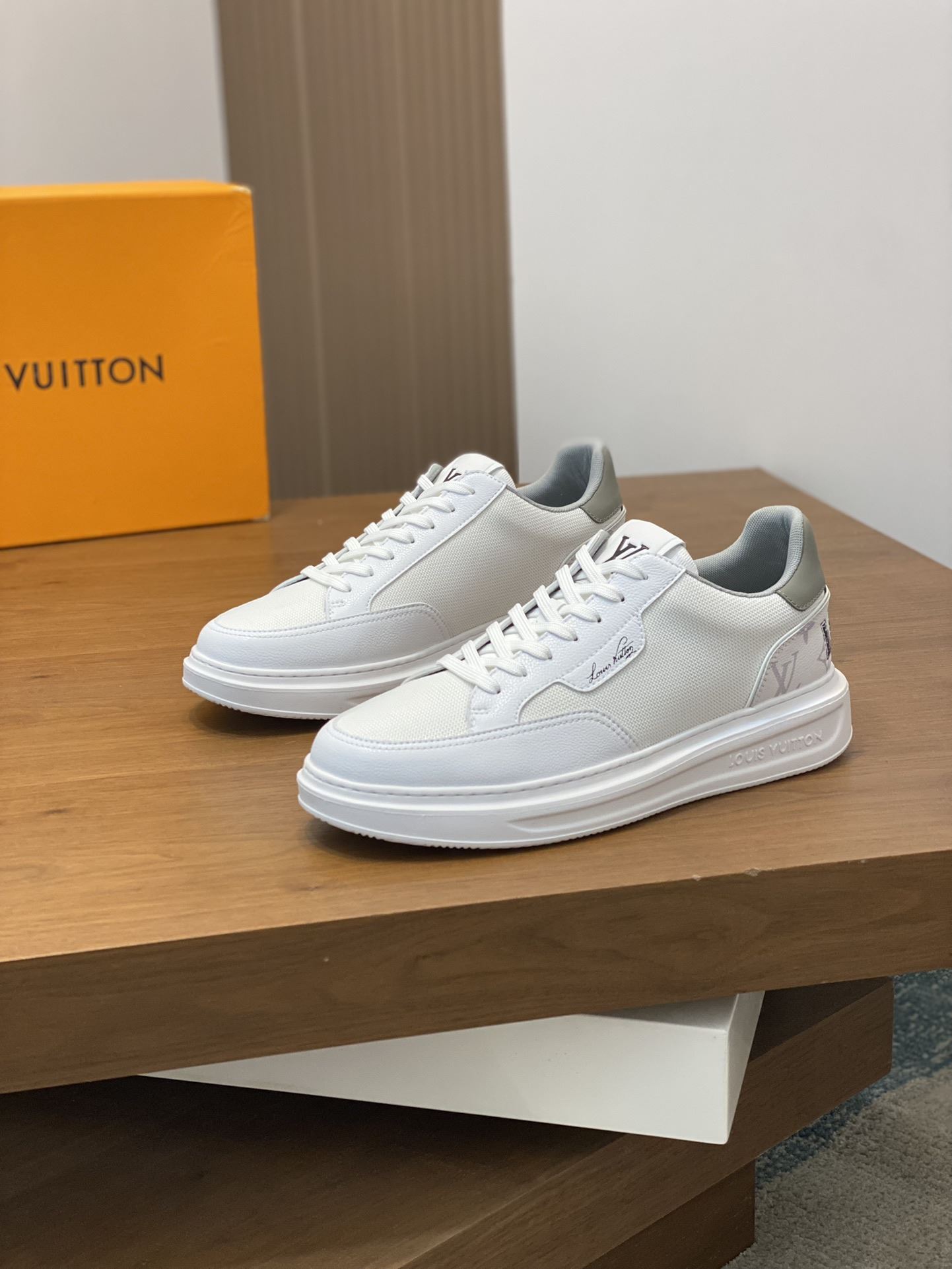 Louis Vuitton Low Shoes